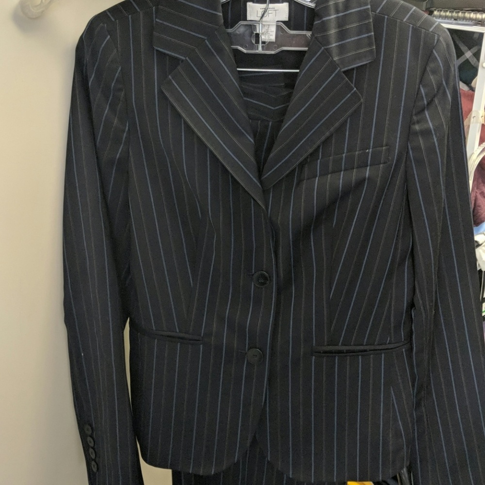 Ann Taylor Lift Women's Suit
